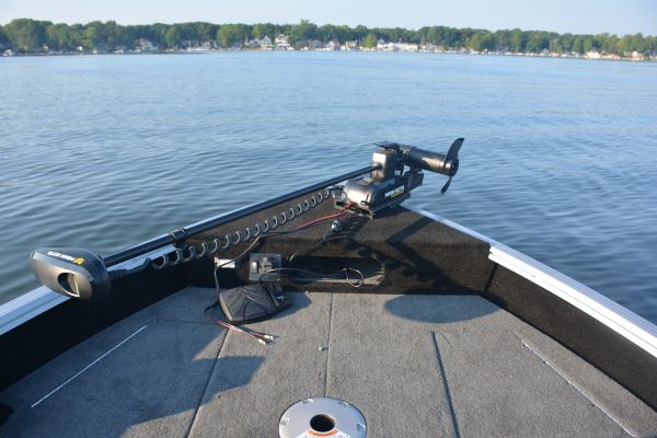 Adventurer 188 Pro DC Smoker Craft Fishing Boat