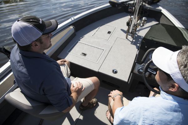 161 Pro Angler XL Smoker Craft Fishing Boat