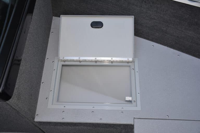 182 Ultima Smoker Craft Fishing Boat