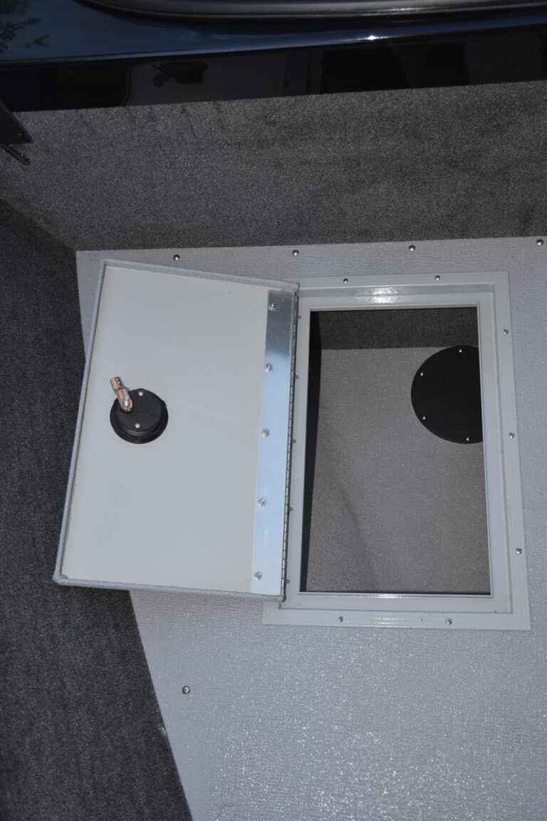 182 Ultima Smoker Craft Fishing Boat