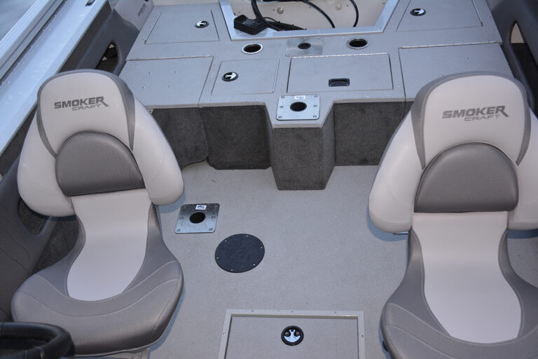 182 Ultima Smoker Craft Fishing Boat