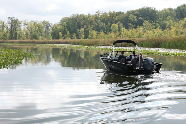 182 Ultima Smoker Craft Fishing Boat