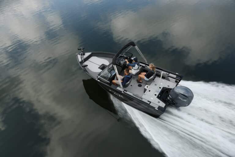 182 Ultima Smoker Craft Fishing Boat